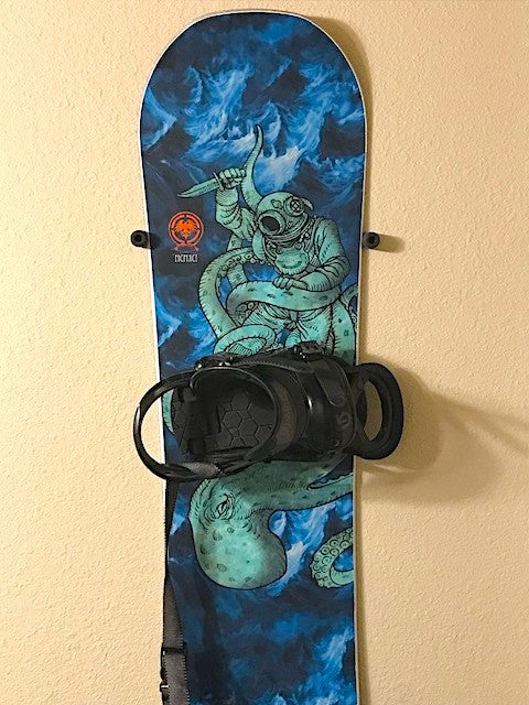 The Cinch Snowboard Display | Floating Rack | 2 Boards - Image 15