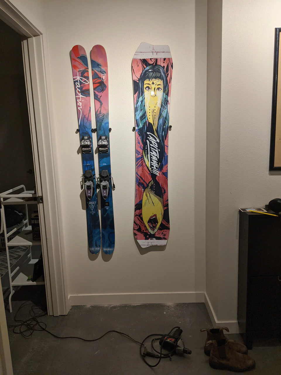 The Cinch Snowboard Display | Floating Rack | 2 Boards - Image 16