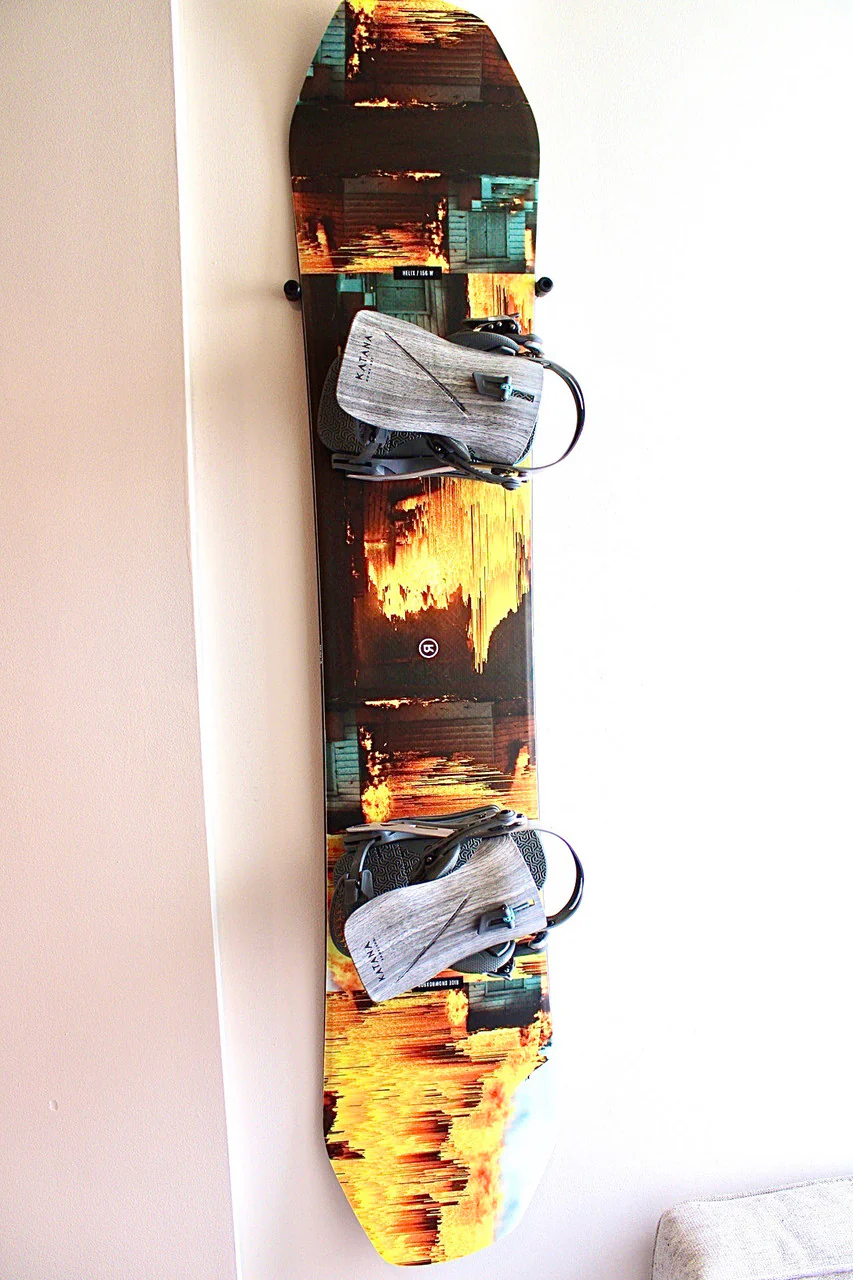 The Cinch Snowboard Display | Floating Rack | 2 Boards - Image 20