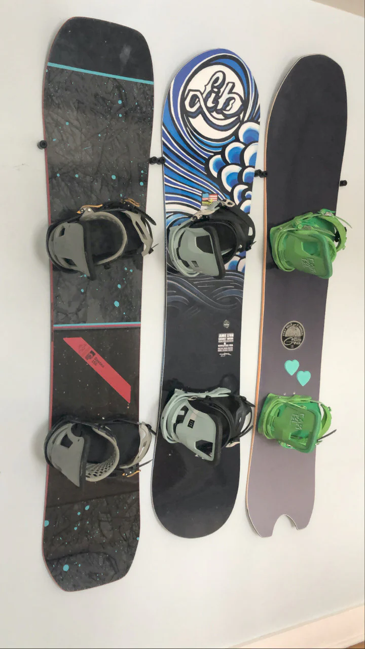 The Cinch Snowboard Display | Floating Rack | 2 Boards - Image 7