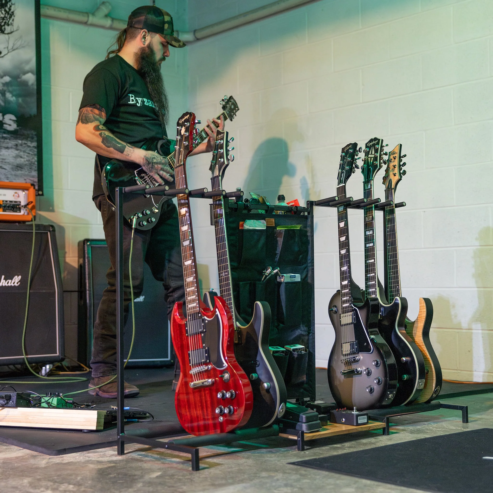 The Headliner 10-Slot Guitar Rack | Black - Image 3